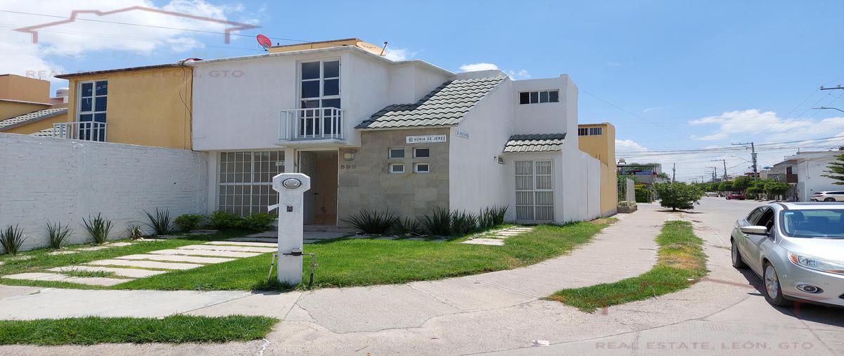 Casa En Jardines De Santa Julia Guanajuato En V Propiedades