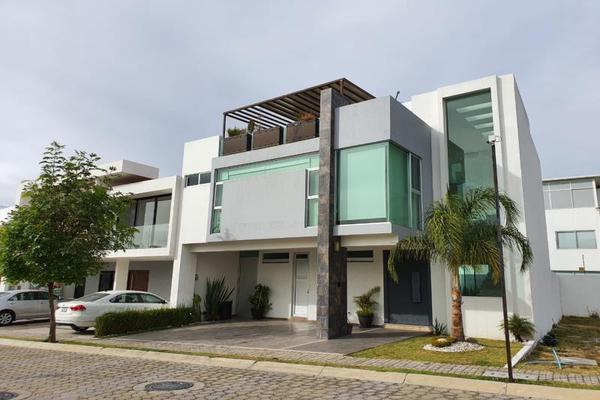 Casa en Blvd de los Volcanes Lomas de Angelópol Propiedades