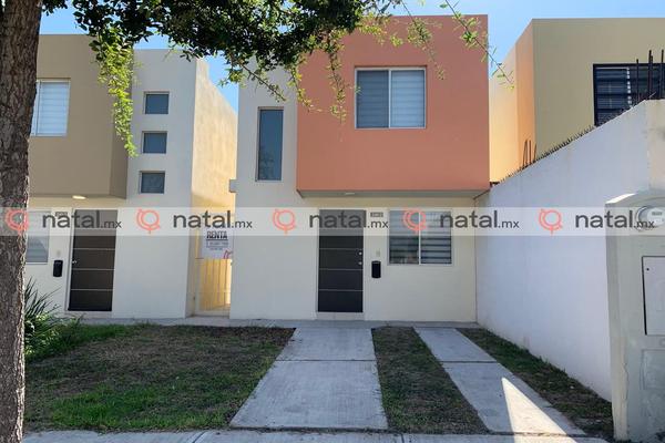 Casa En Mitras Poniente Bicentenario Nuevo Propiedades