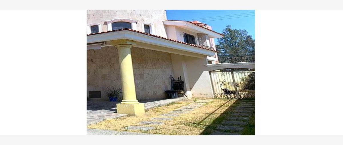 Casa en 215m2 Terreno / 3 AUTOS / JARD... ., Arco... 