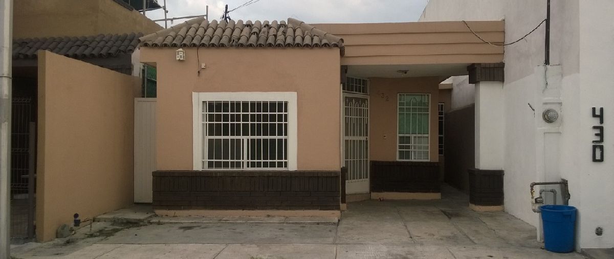 Casa en Kentia, Hacienda las Palmas, Nuevo León e... 