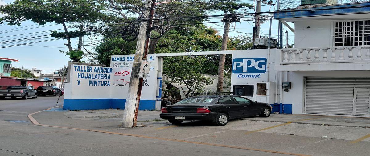 Terreno Habitacional en Av. Aviacion, Francisco I... 