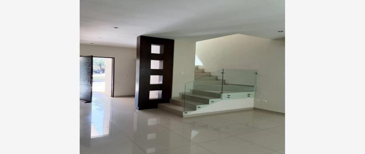 Casa en Av.del Parque, Cumbres Le Fontaine, Nuevo... Casa en Av.del Parque, Cumbres Le Fontaine, Nuevo...