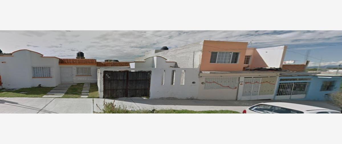 Casa En AV POLIDUCTO MANZANA 636, Pozo Bravo Nort... - Propiedades.com