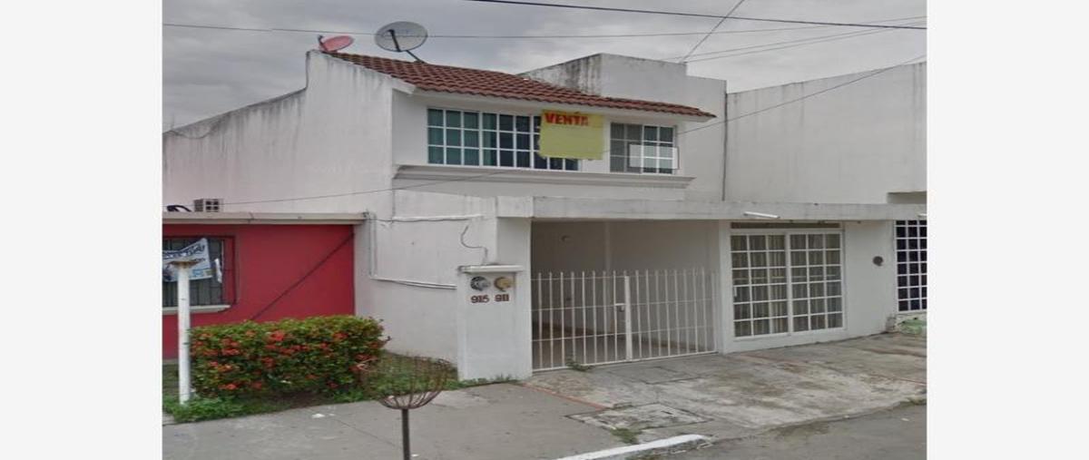 Casa en AV. RIO MEDIO 911, Lomas Del Rio Medio, V... 