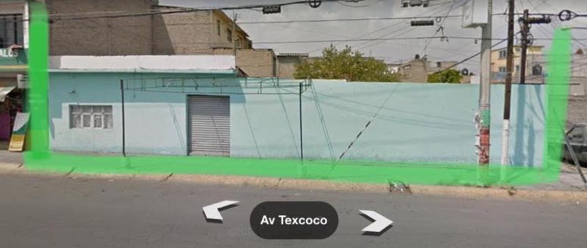 Casa en Av. Texcoco esquina con calle ... 2, Las ... 