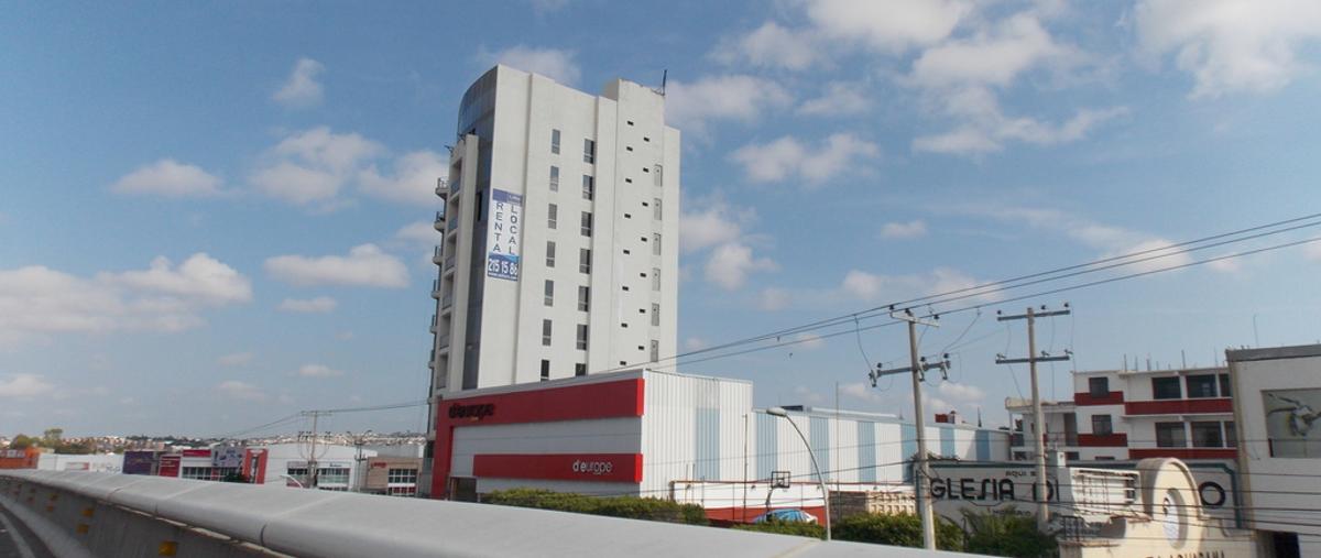 Oficina en Blvd. Bernardo Quintana 1116, Arb...