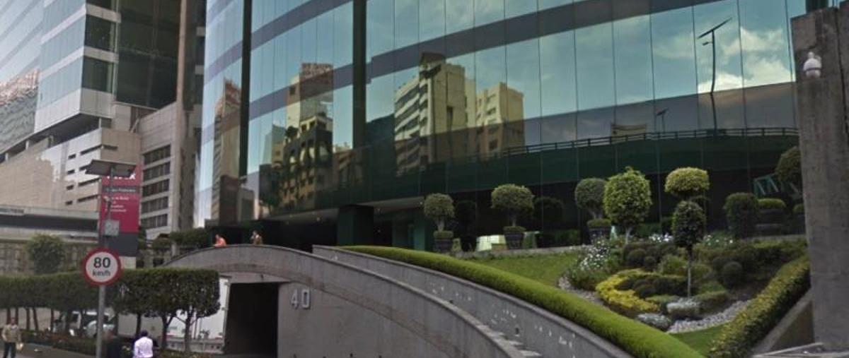 Oficina en Blvd. Manuel Ávila Camacho 40, Lomas