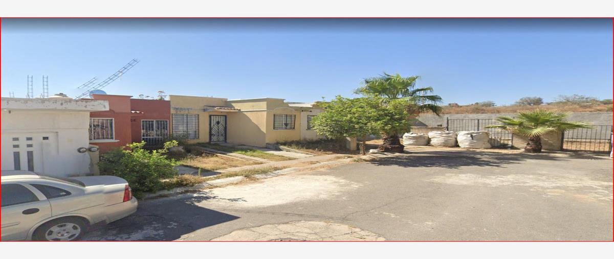 Casa en CALLE JACARANDA ORIENTE 49MANZANA 21LOTE