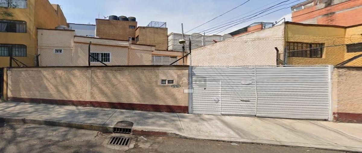 Casa en Calle nueva 49, Tlalpan Centro, DF / CDMX...