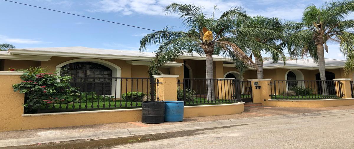 Casa en Cerrada de las Garzas, Lomas Del Naranjal... 