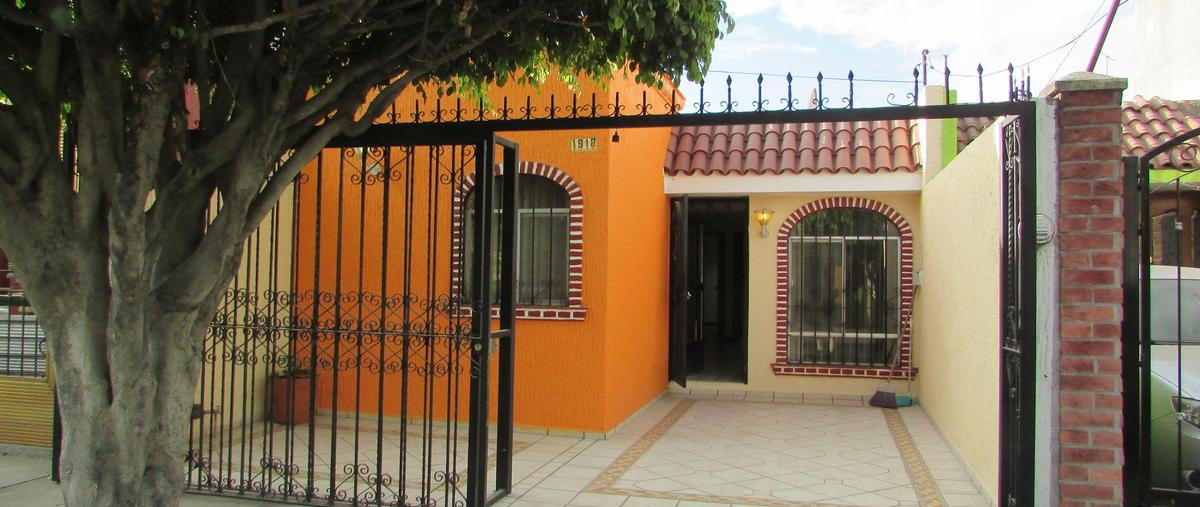 Casa en Hacienda del Paso, Circunvalación Oblatos... 