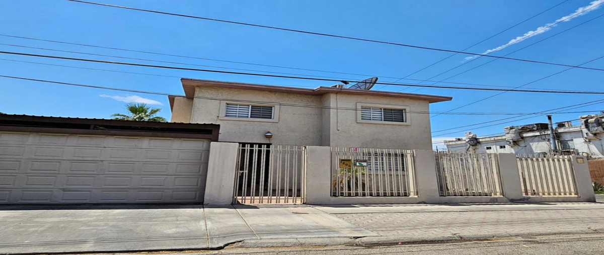 Casa En Jardines Del Valle, Mexicali, ..., Jardin... - Propiedades.com