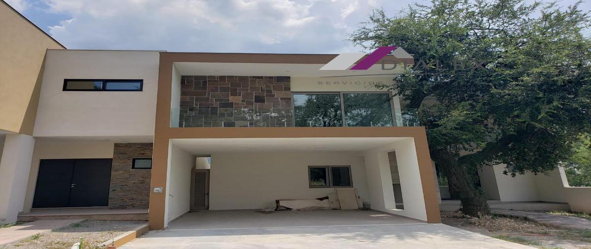 Casa en La Joya Privada Residencial, Nuevo León