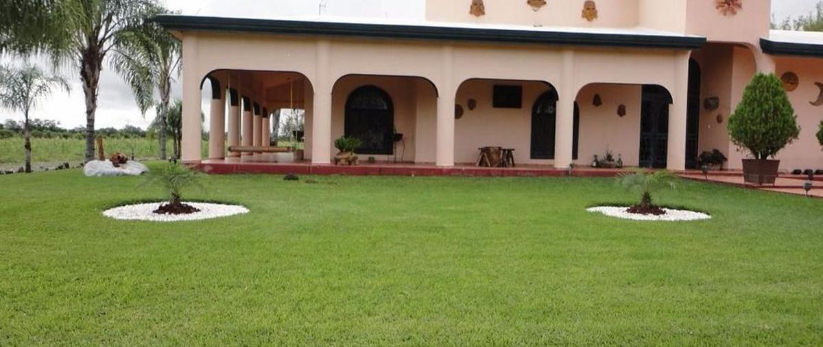 Casa en Linares Centro, Nuevo León en Venta ID 2...