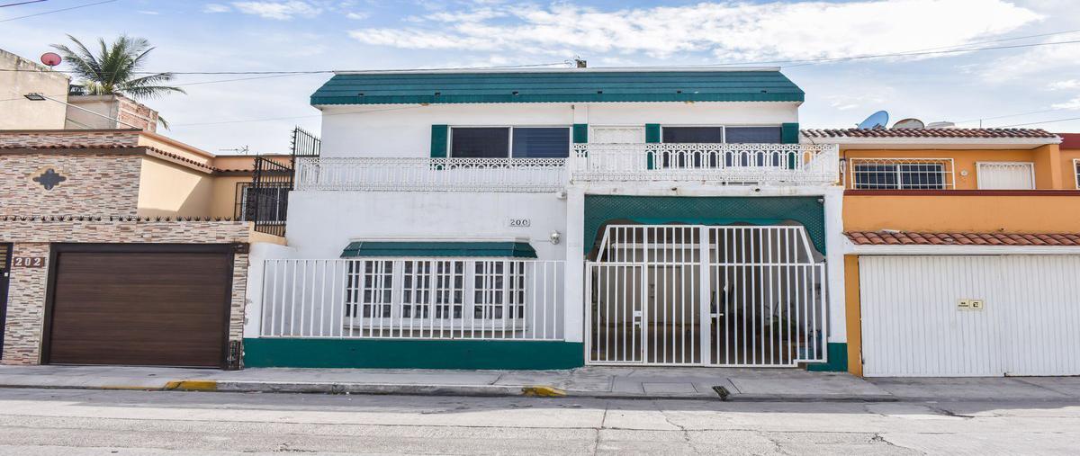 Casa en Malecon, Palos Prietos, Sinaloa en Venta