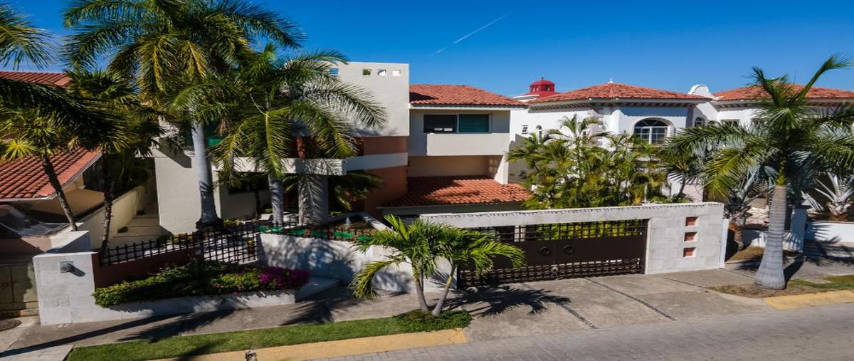 Casa en Pelicanos 120, Marina Vallarta, Jalisco e...