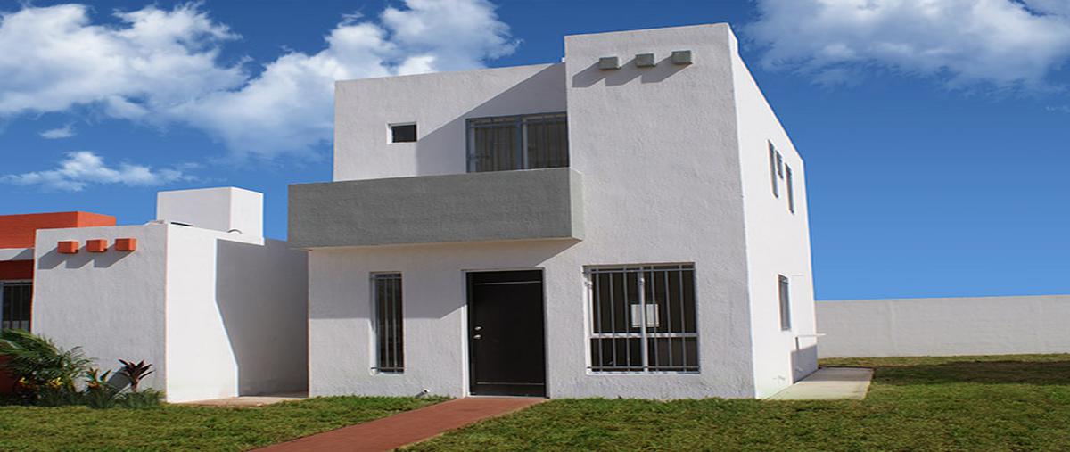 Casa en Periferico Poniente, Paseos de Opichen, Y... 