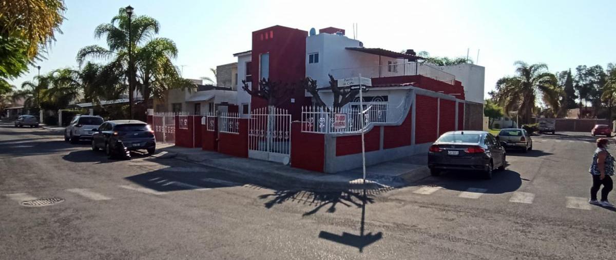 Casa en Puerta del Cielo, Puertas