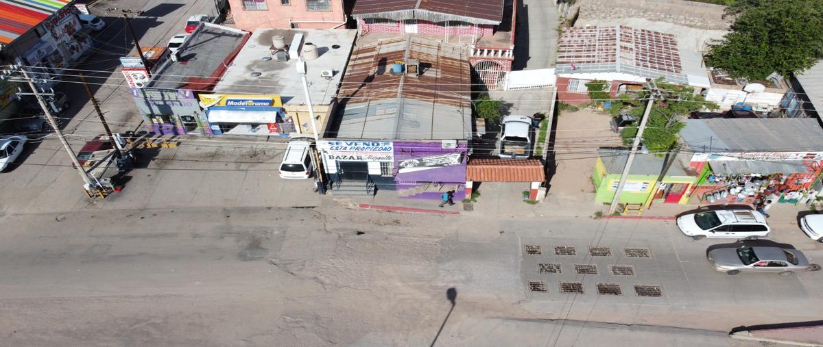 Local en ruiz cortines 1883, INFONAVIT 5 de Mayo,...