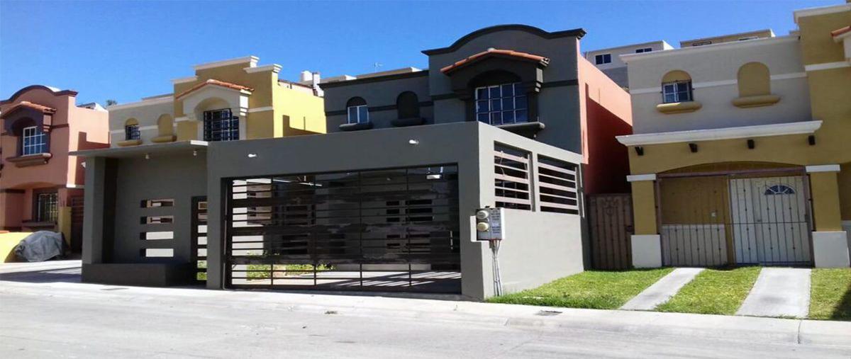 Casa en Urbi Quinta del Cedro, Baja California e... 