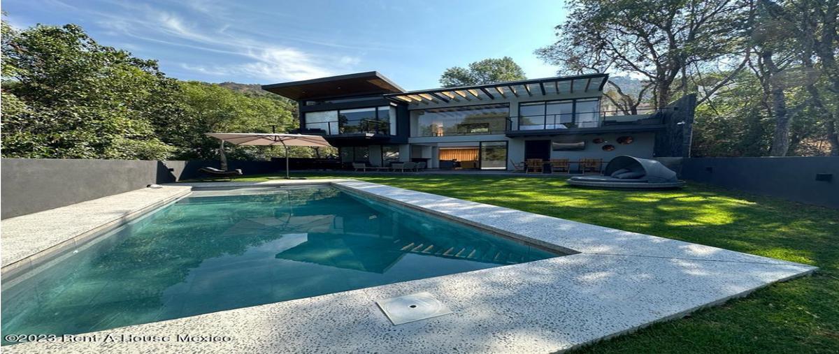 Casa en Valle de Bravo, México en Renta ID 26427...