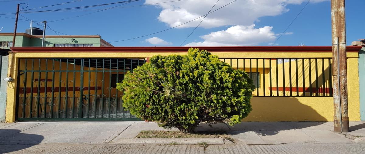 Casa En Versalles 2a Sección, Aguascal, Versal - Propiedades.com