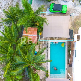 Foto de departamento en renta en 20 avenida sur #2708 y akumal y 27 sur bis , colonos cuzamil, cozumel, quintana roo, 30678792 No. 01