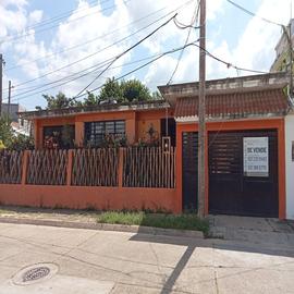 Foto de casa en venta en  , 4 caminos, agua dulce, veracruz de ignacio de la llave, 27635696 No. 01
