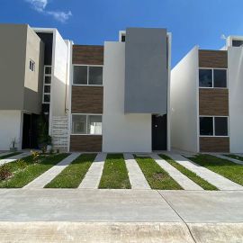Foto de casa en venta en Playa del Carmen Centro, Solidaridad, Quintana Roo, 26327648,  no 01