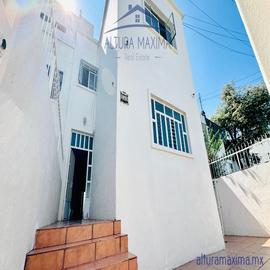 Foto de casa en renta en agustin de la rosa , ladrón de guevara, guadalajara, jalisco, 0 No. 01