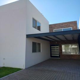 Foto de casa en venta en alborada , parque verde, celaya, guanajuato, 0 No. 01