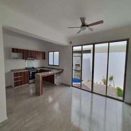 Foto de departamento en venta en  , arbolada, benito juárez, quintana roo, 30260688 No. 01