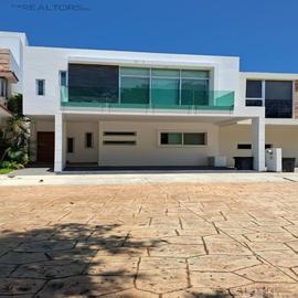 Foto de casa en venta en  , arbolada, benito juárez, quintana roo, 0 No. 01