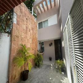 Foto de casa en venta en avenida camarón , justo sierra, carmen, campeche, 30074816 No. 01