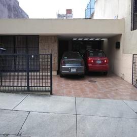 Foto de casa en venta en avenida circunvalación , jardines del country, guadalajara, jalisco, 0 No. 01
