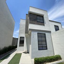 Foto de casa en venta en avenida los cantaros , la paz, juárez, nuevo león, 29740433 No. 01