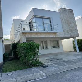 Foto de casa en renta en  , bali, solidaridad, quintana roo, 0 No. 01