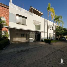 Foto de casa en venta en brasilia , colomos providencia, guadalajara, jalisco, 28732484 No. 01