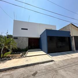 Foto de casa en venta en bugambilias , residencial bugambilias, campeche, campeche, 28150478 No. 01