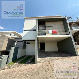 Foto de casa en venta en  , burócrata, guanajuato, guanajuato, 0 No. 01