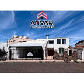 Foto de casa en venta en calle hacienda de robinson , las huertas etapa 2, cuauhtémoc, chihuahua, 28027578 No. 01