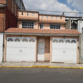 Foto de casa en venta en calle parque de guadalupe , parques nacionales, toluca, méxico, 0 No. 01