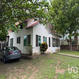 Foto de casa en venta en calle sin número esquina carretera federal a la mancha, lote numero 2 manzana 1, localidad la mancha , el farallón, actopan, veracruz de ignacio de la llave, 31309247 No. 01