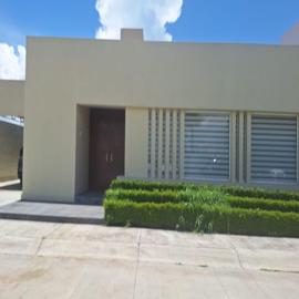 Foto de casa en renta en  , campestre metepec, metepec, méxico, 0 No. 01