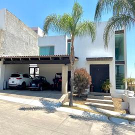 Foto de casa en venta en  , cañada del refugio, león, guanajuato, 29134965 No. 01