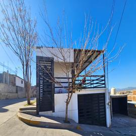 Foto de casa en venta en  , che guevara, hidalgo del parral, chihuahua, 0 No. 01