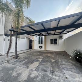 Foto de casa en venta en circuito del lago , el lago, durango, durango, 29872676 No. 01