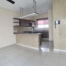 Foto de casa en venta en ciruelos a , paseo de los bosques, carmen, campeche, 29332360 No. 01