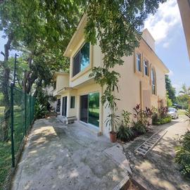 Foto de casa en renta en  , club campestre, centro, tabasco, 25906134 No. 01